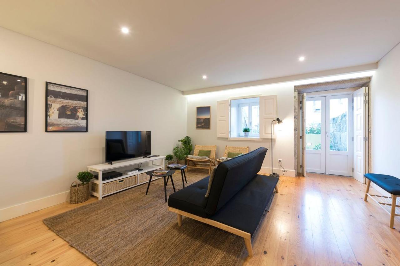 Lovelystay - Porto Peaceful Living W/ Backyard Esterno foto